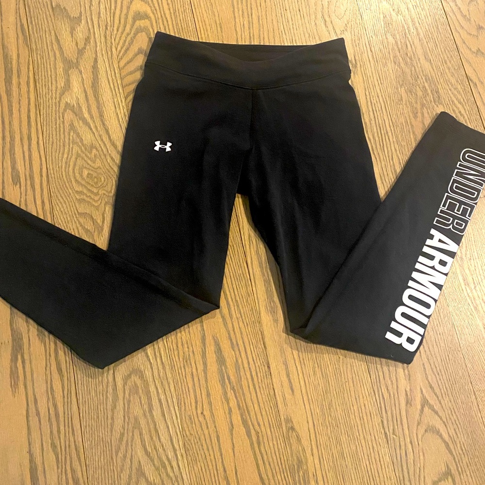 Black under armour leggings